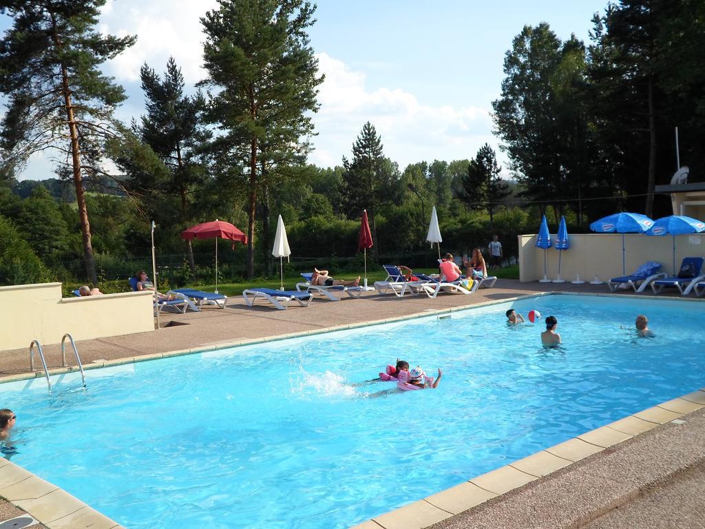 Camping Les Pinasses La Chapelle  Екстериор снимка