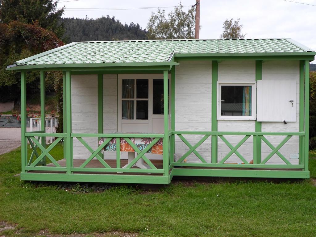 Camping Les Pinasses La Chapelle  Стая снимка